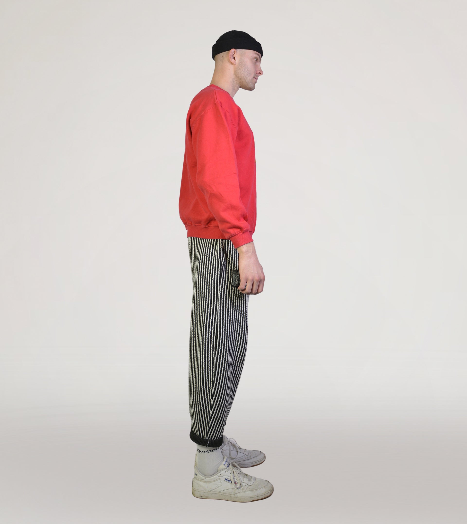 Red disney sweater - PICKNWEIGHT - VINTAGE KILO STORE