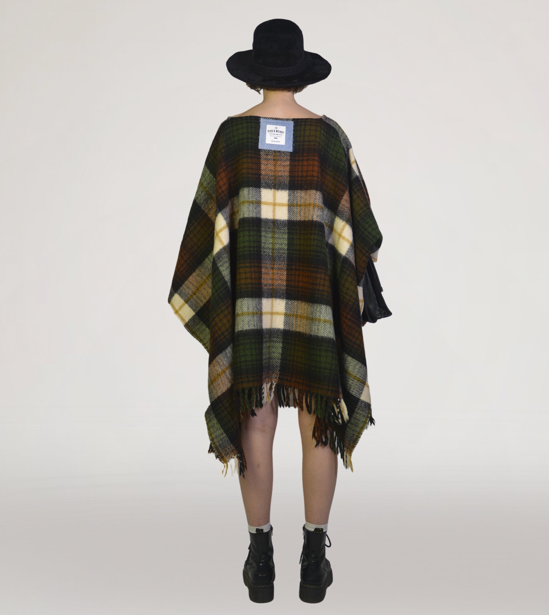 PNW (RE)COLLECTION Cape - PICKNWEIGHT - VINTAGE KILO STORE