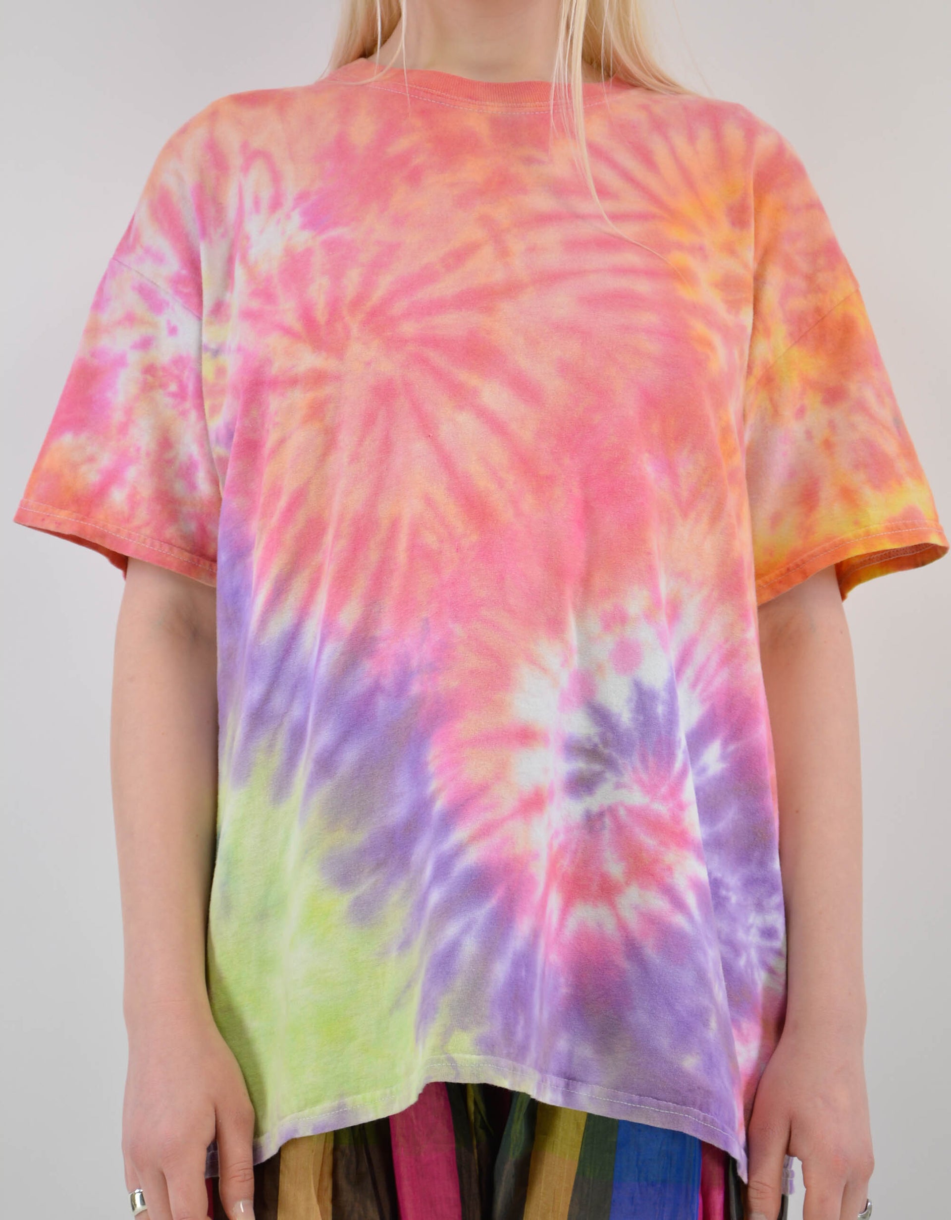 Batik tee - PICKNWEIGHT - VINTAGE KILO STORE