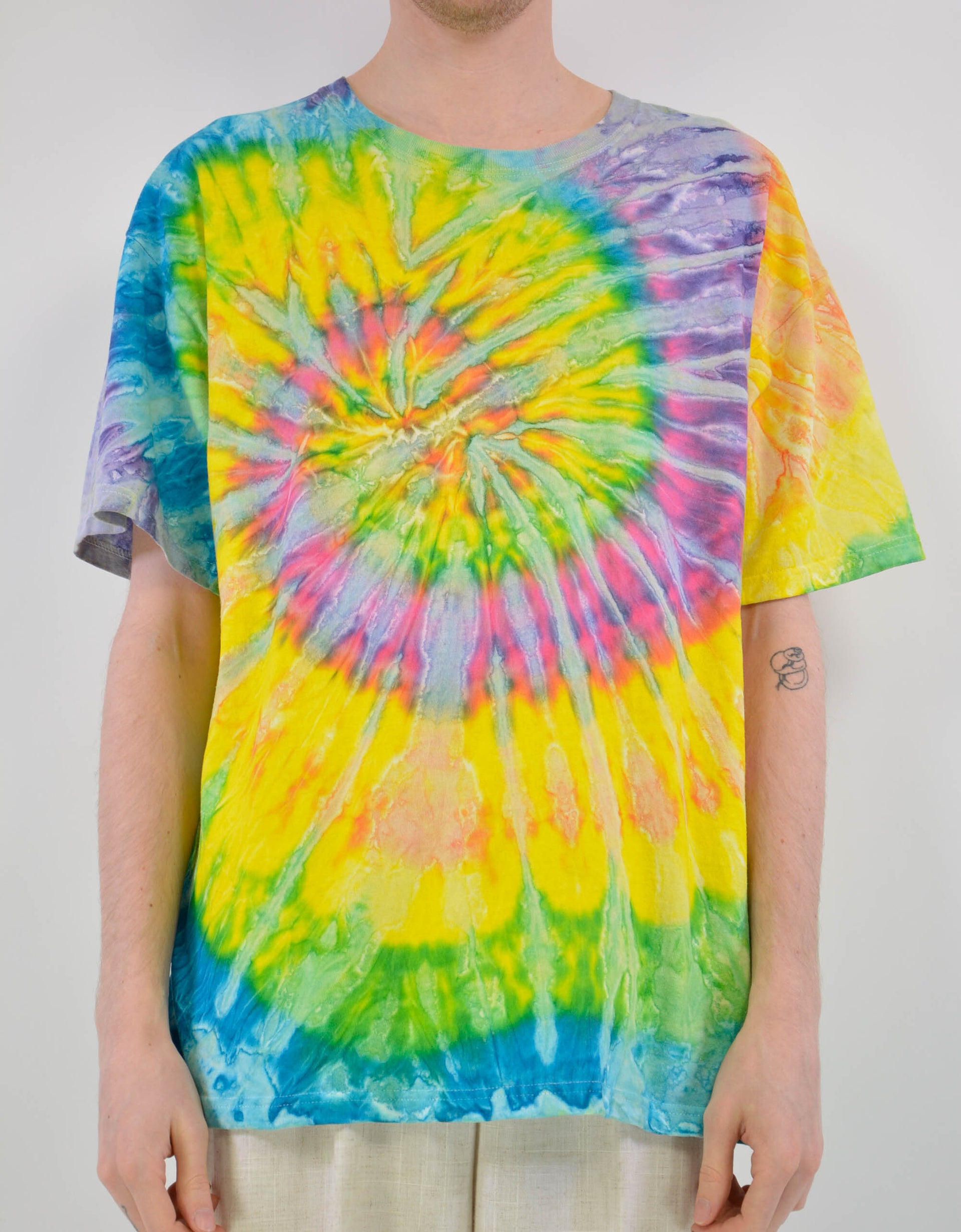 Batik tee - PICKNWEIGHT - VINTAGE KILO STORE