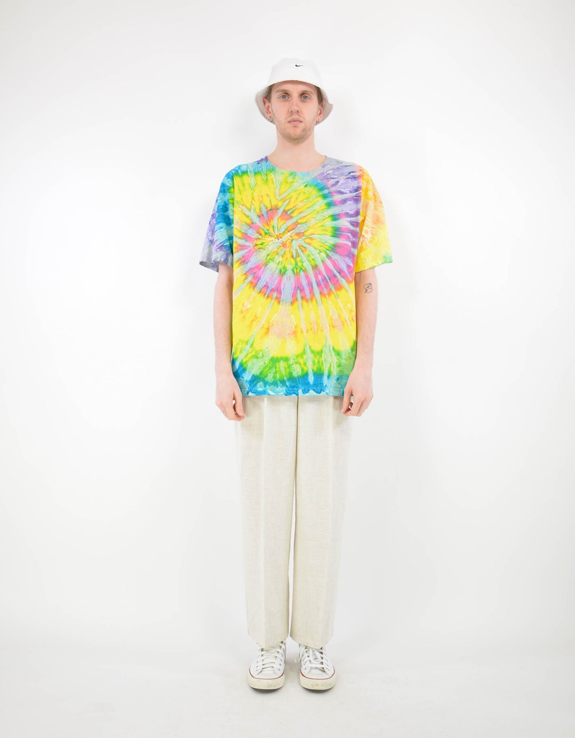 Batik tee - PICKNWEIGHT - VINTAGE KILO STORE