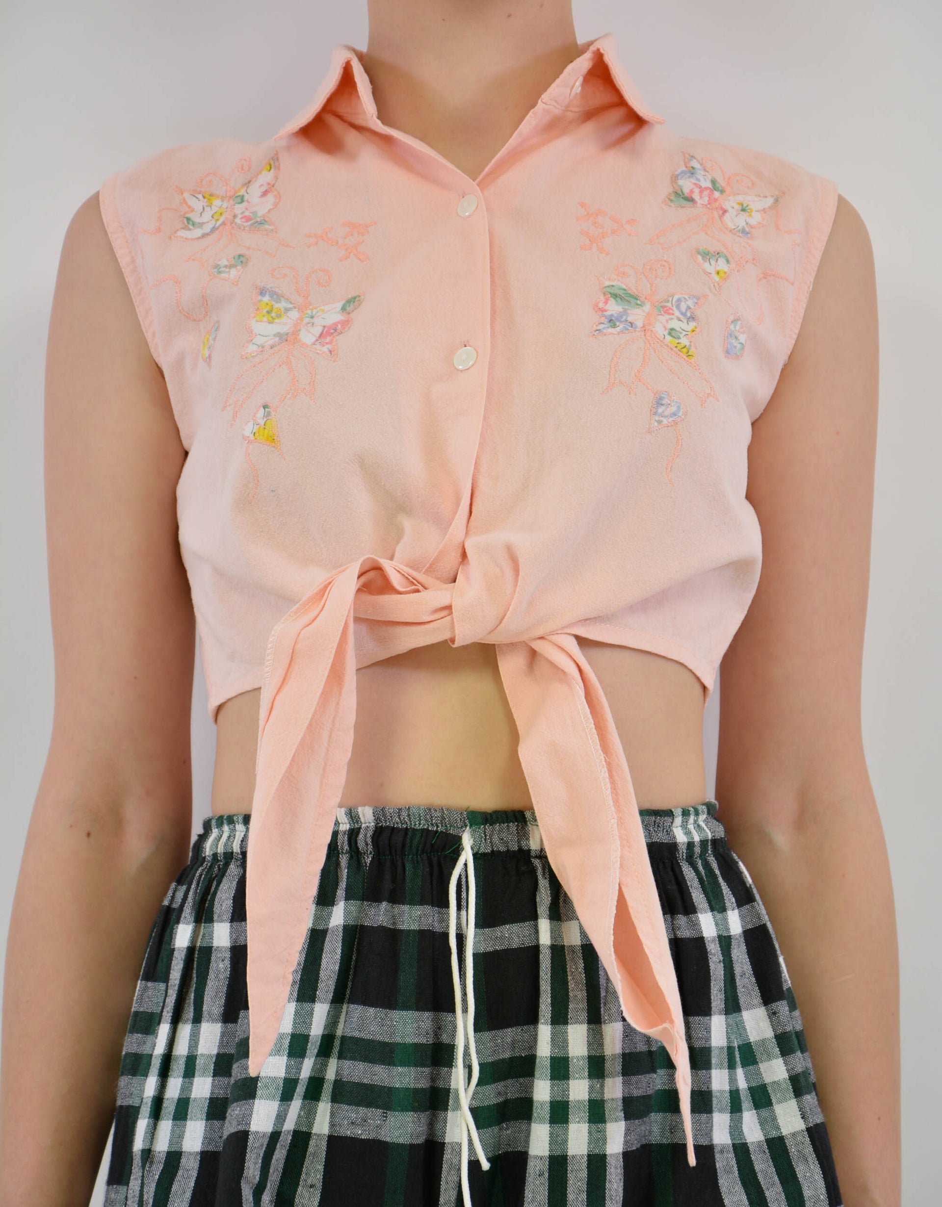 Embroidered Flower blouse - PICKNWEIGHT - VINTAGE KILO STORE
