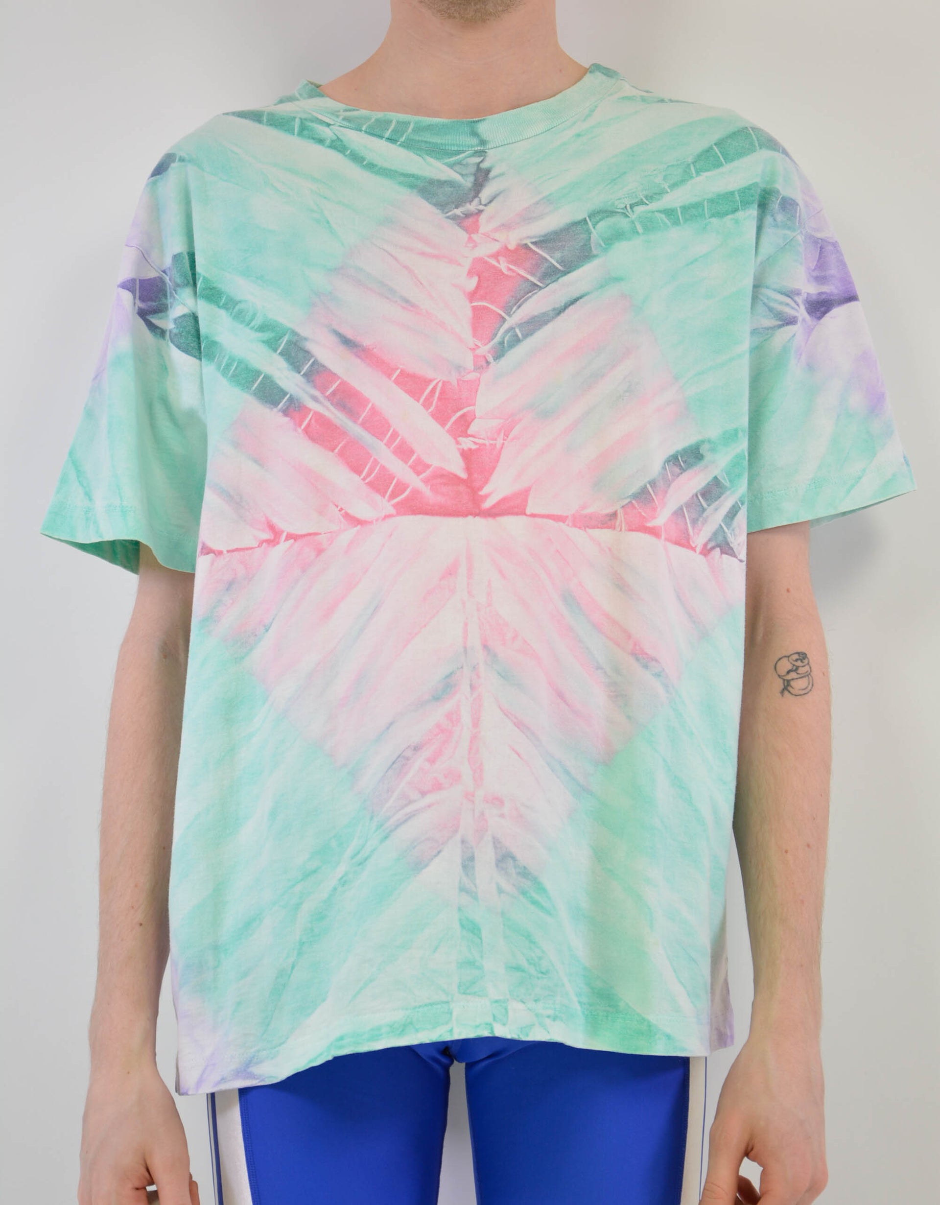 Batik tee - PICKNWEIGHT - VINTAGE KILO STORE