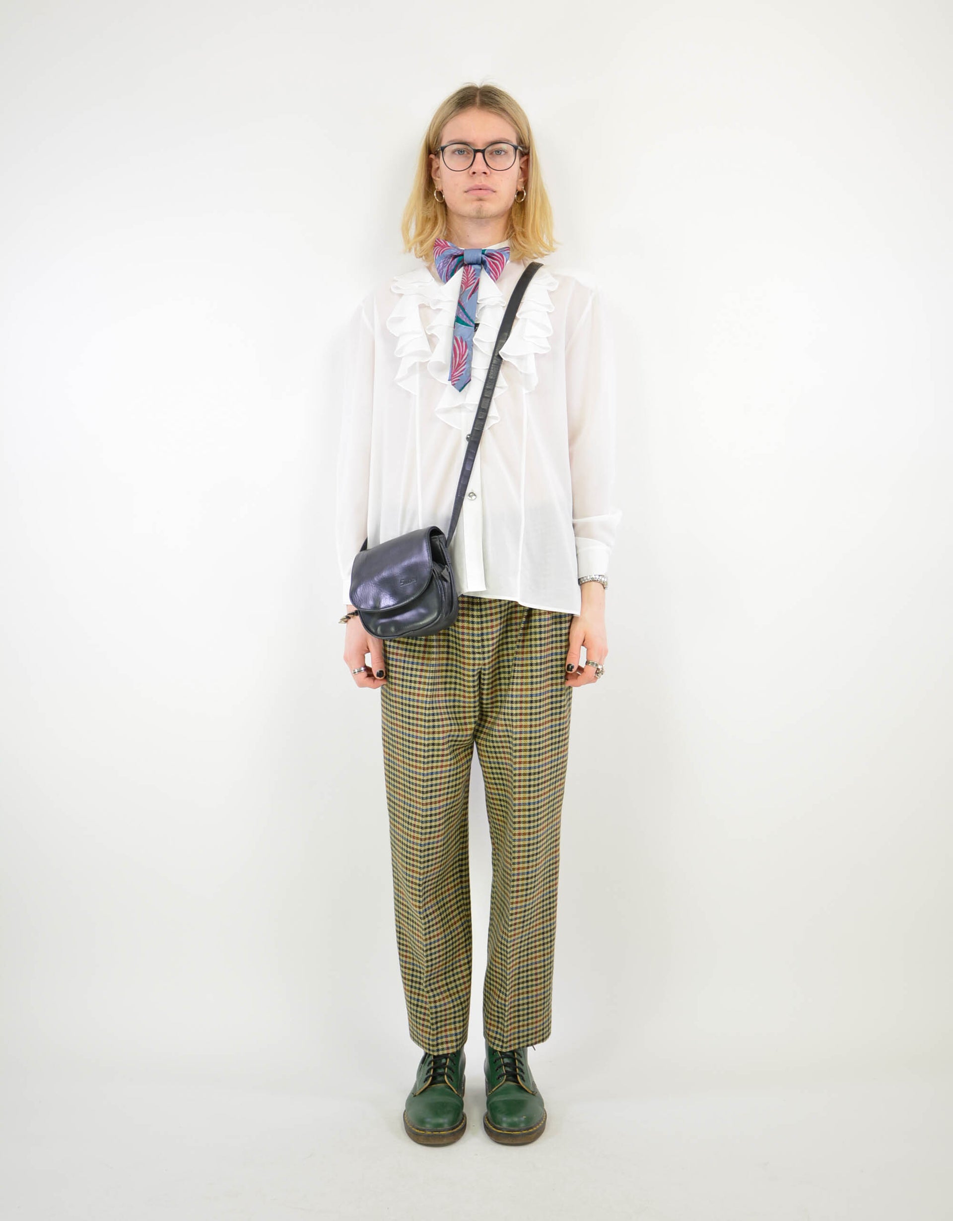 White ruffle blouse - PICKNWEIGHT - VINTAGE KILO STORE