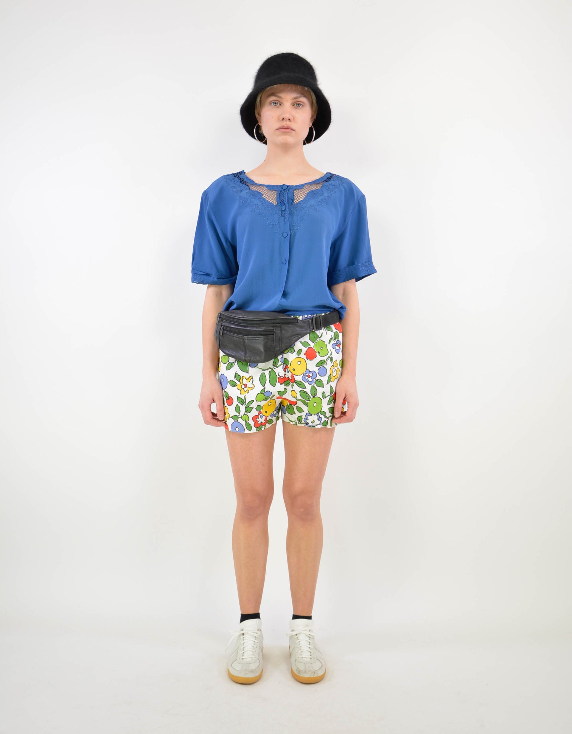 Embroidered silk blouse - PICKNWEIGHT - VINTAGE KILO STORE