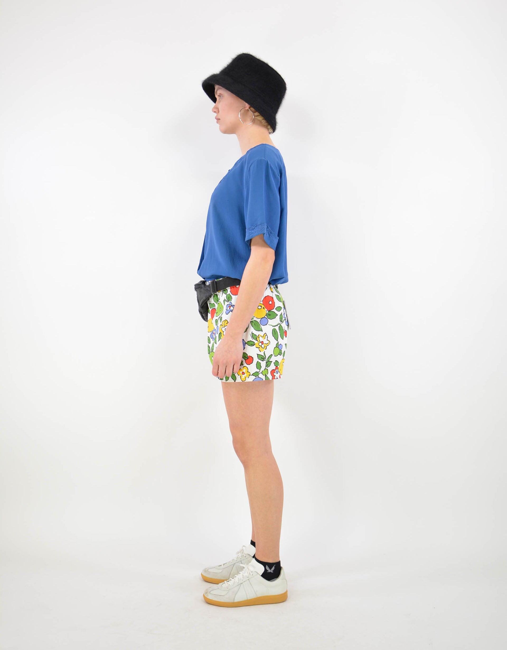 Embroidered silk blouse - PICKNWEIGHT - VINTAGE KILO STORE