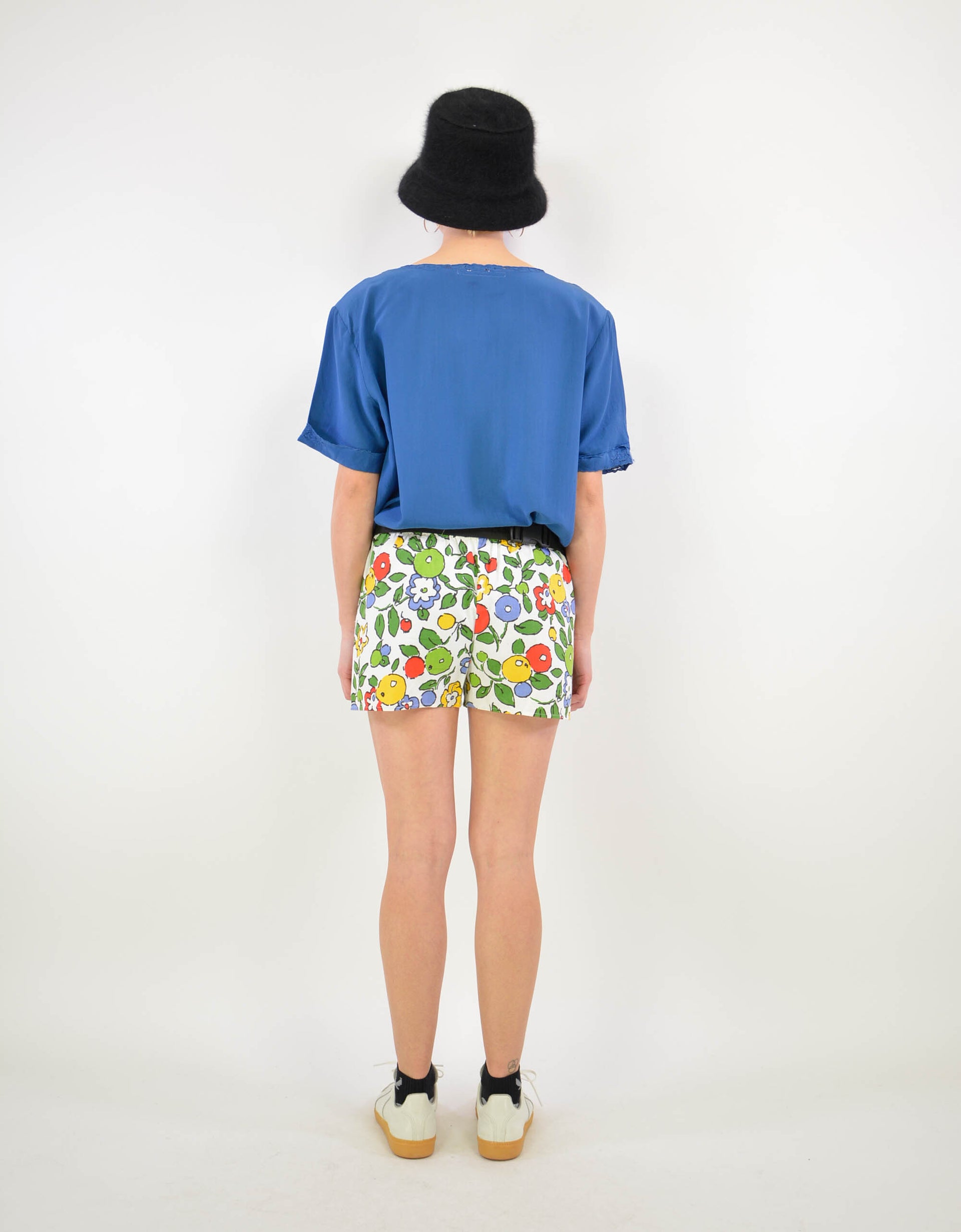 Embroidered silk blouse - PICKNWEIGHT - VINTAGE KILO STORE