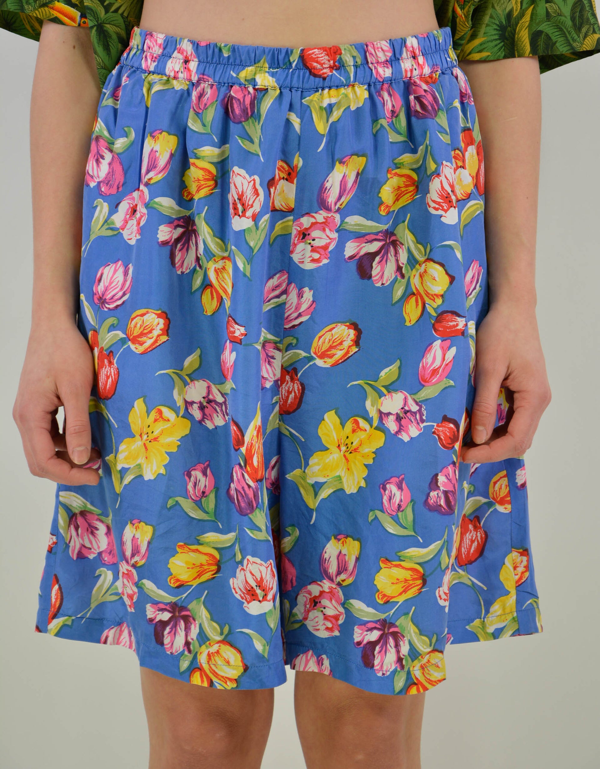 Flower silk short - PICKNWEIGHT - VINTAGE KILO STORE