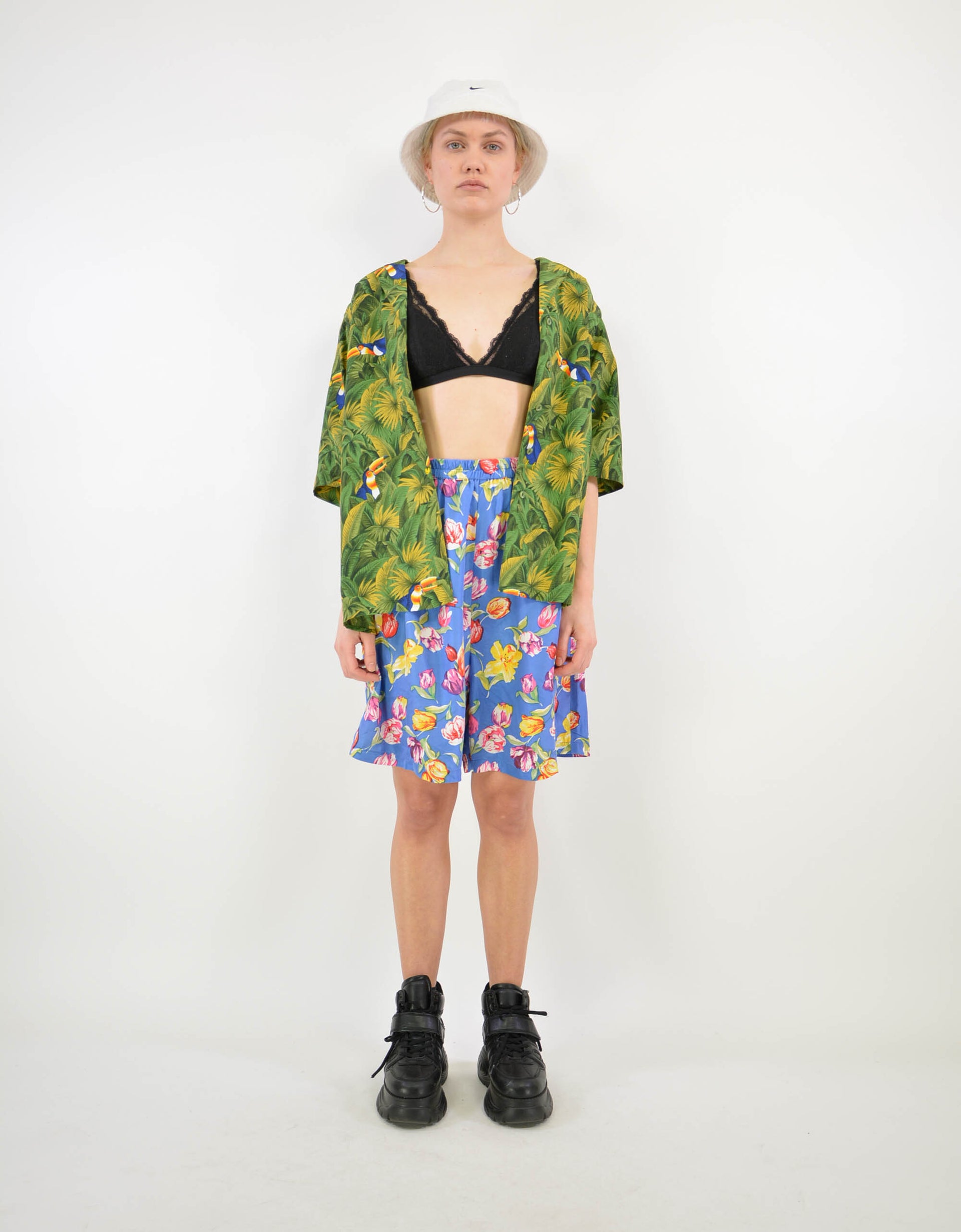 Flower silk short - PICKNWEIGHT - VINTAGE KILO STORE